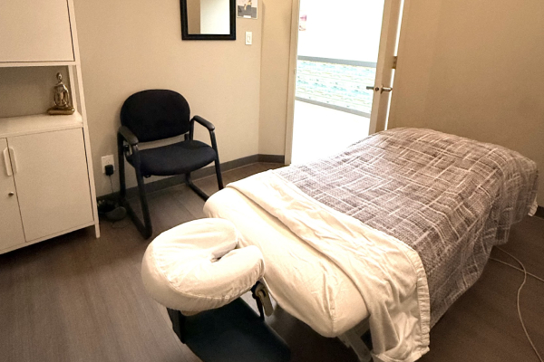 massage-card-img Registered massage therapy treatment room at Full Potential Chiropractic in Calgary SW